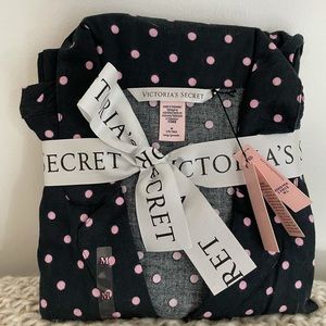 Victoria’s Secret NWT Medium polka dot flannel pjs